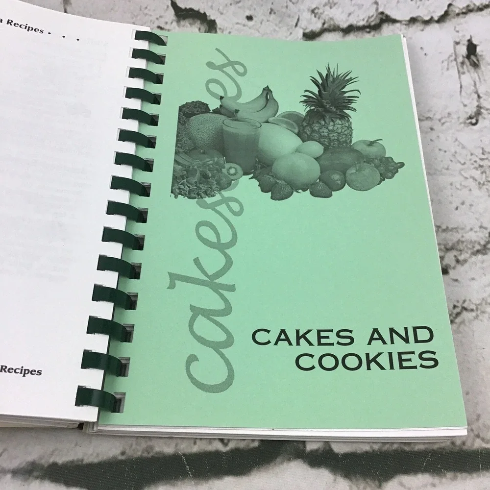Vintage‎ Cookbook A Collection Of Our Families Favorite Recipes Spiral Bound
